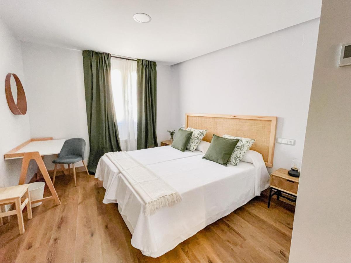 Hotel Camino De Las Estrellas Serranillos Dış mekan fotoğraf