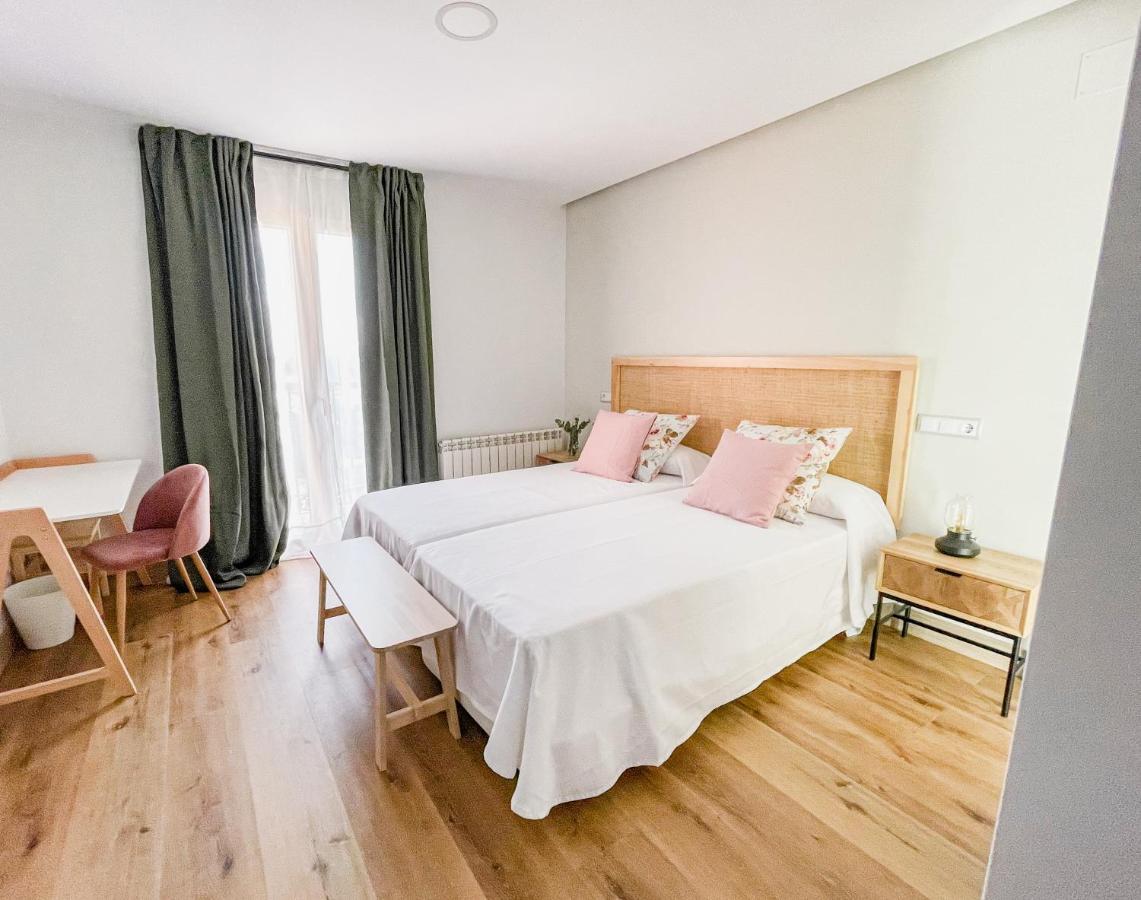 Hotel Camino De Las Estrellas Serranillos Dış mekan fotoğraf