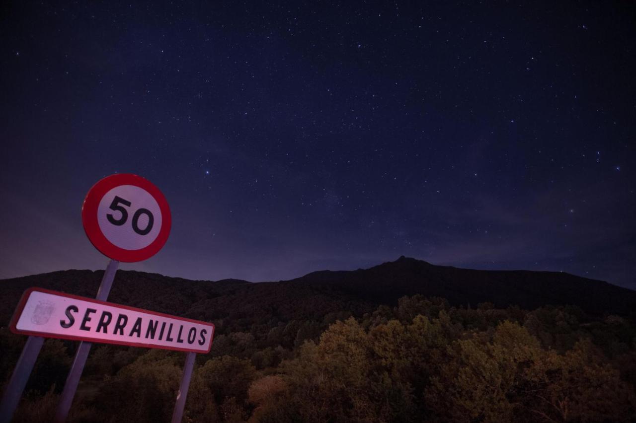 Hotel Camino De Las Estrellas Serranillos Dış mekan fotoğraf